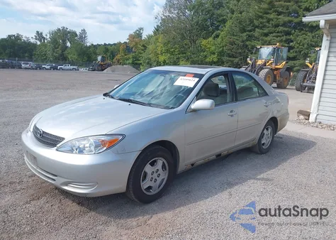 2002 Toyota Camry Le V6 z USA, uszkodzony, nr VIN 4T1BF32K92U535522